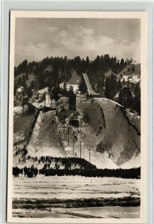 AK Postcard Skispringen, Garmisch Partenkirchen Olympia Skistadion Olympiaschanze Rietzschel 741