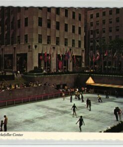 AK Postcard Eislaufen, Ice Skating Rockefeller Center New York USA