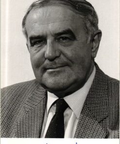 Hermann Schnipkoweit (1928-2018) Autogramm Politiker, 1976 bis 1990 niedersächsischer Sozialminister. 