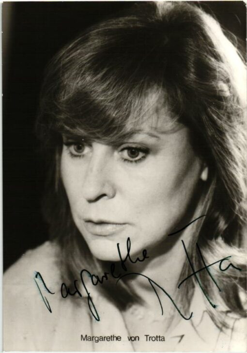 Margarethe von Trotta (1942-) Autogramm deutsche Schauspielerin, Regisseurin und Drehbuchautorin.