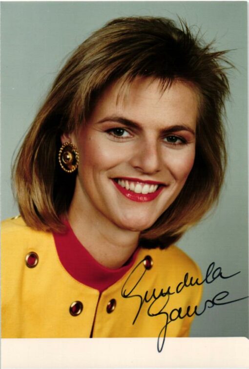 Gundula Gause (1965-) Autogramm deutsche Nachrichtenmoderatorin im ZDF.