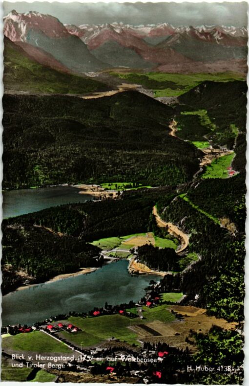 Blick von Herzofsstand, Walchensee, Tiroler Berge;  Österreich